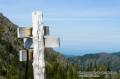 _IGP6136 signpost and mountains